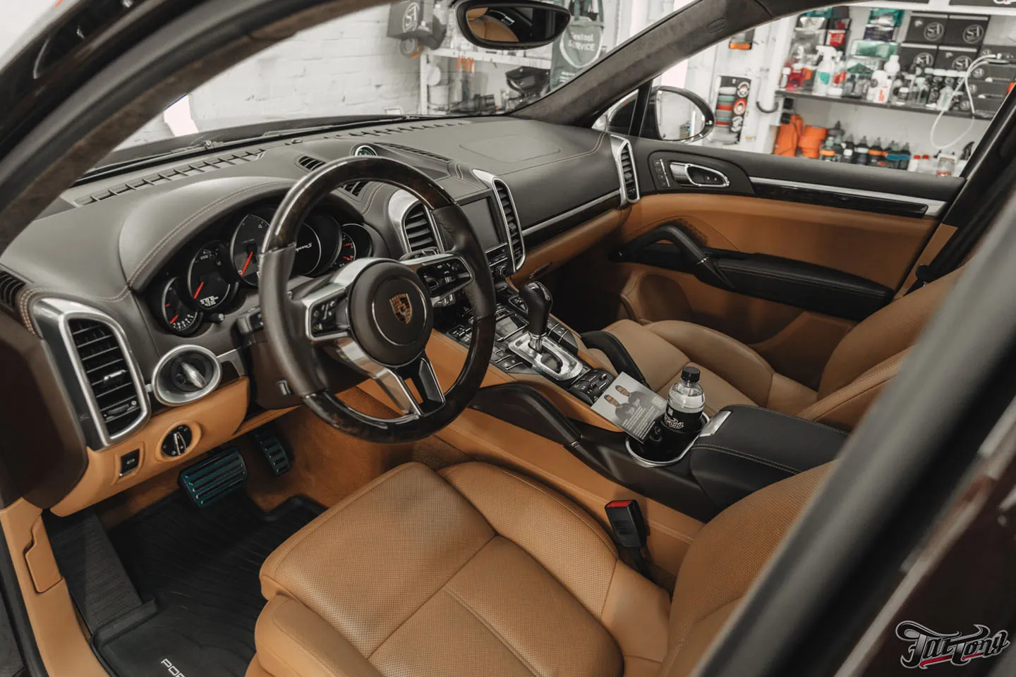 Детейлинг-услуги для Porsche Cayenne. Подготовим автомобиль к сезону?